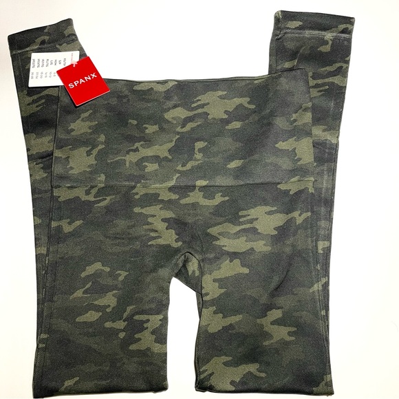 Spanx Look at me now green camp leggings size medium - Picture 4 of 7